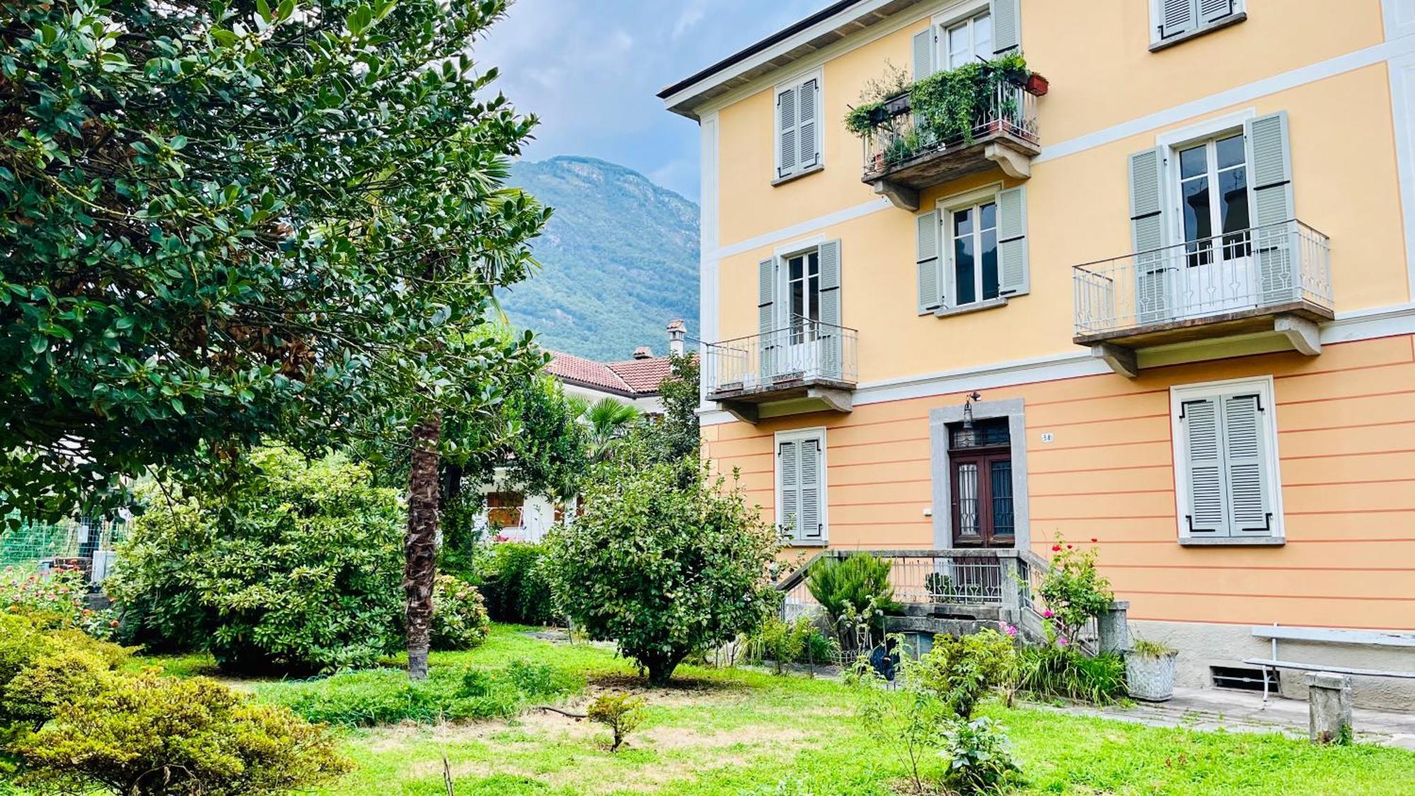 Antica Casa Storica Con Giardino Domodossola Exterior foto